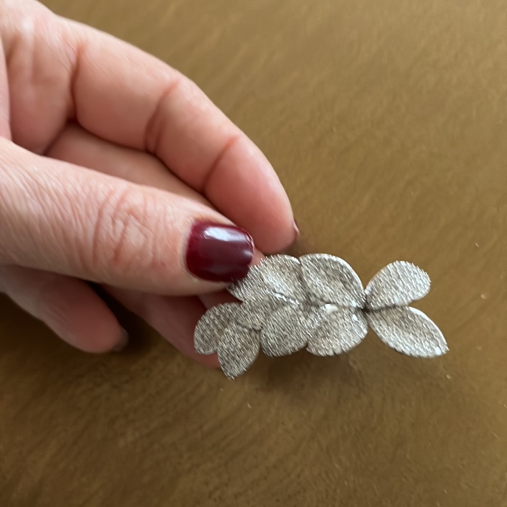 Silver Flower Ring - Picture 4 of 6